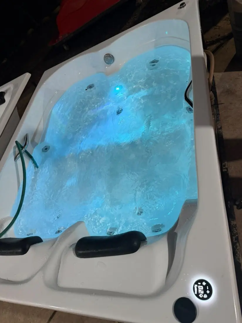 Spa aceso com LED azul